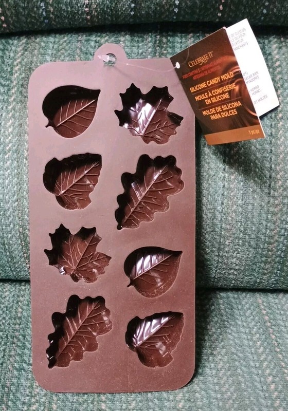 Celebrate It Autumn Fall Brown Silicone Textured CHOCOLATE Candy MOLD Tray (NWT)