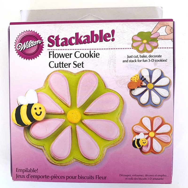 Wilton Stackable! Flower 3 Piece Cookie Cutter Set 2308-1288