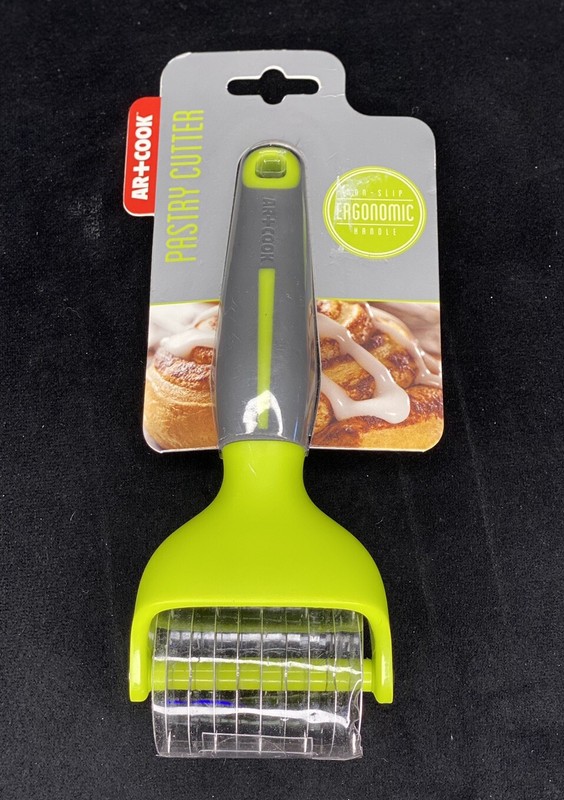 AR+Cook Pastry Cutter Non-Slip Ergonomic Handle Green Stainless Steel Blades