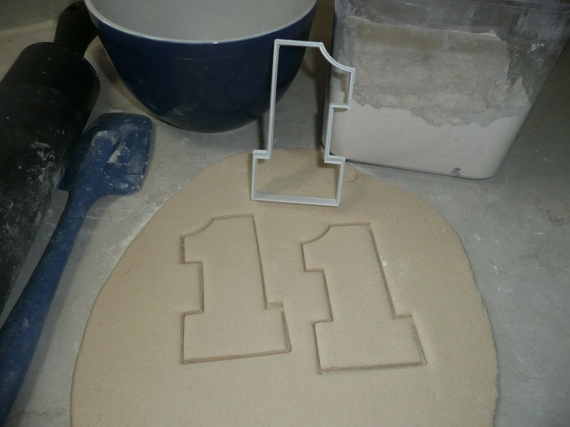 NUMBER ONE 1 BIRTHDAY ANNIVERSARY LARGE SIZE 4" COOKIE CUTTER USA PR3801 gallery