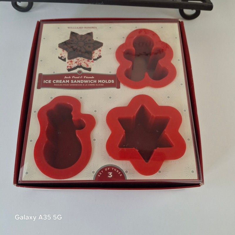 Williams Sonoma Jack Frost & Friends Holiday Ice Cream Sandwich Molds Set of 3 gallery