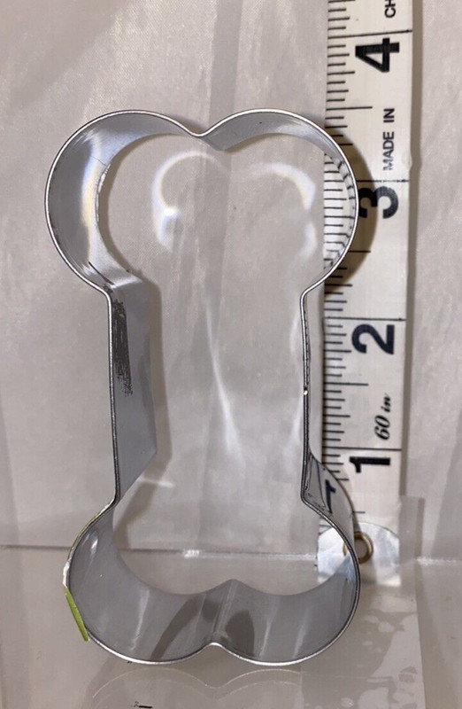 Bone Cookie Cutter 1.25"x3.5" *J gallery
