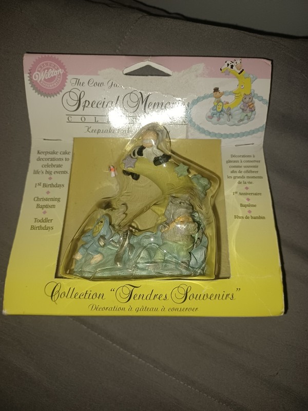 Wilton COW JUMPED OVER THE MOON SPECIAL MEMORIES Keepsake Cake Decoration 4” gallery