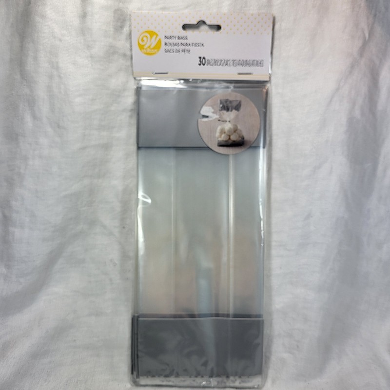 Wilton Party BAGS Pack of 30 Silver Gray and Clear Plastic Treat Favor NIP