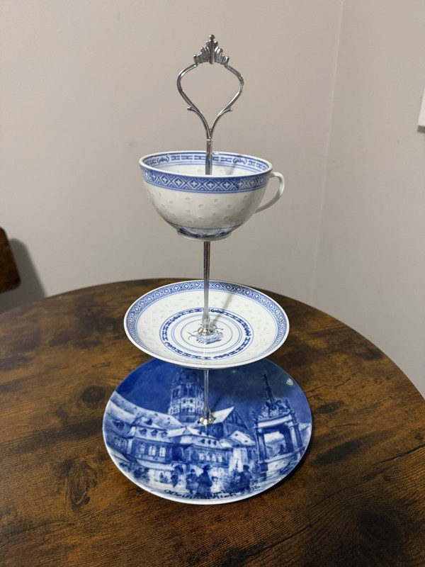 Vintage Blue & White Scenic 3 Tier Ceramic Cake Stand w/ Metal Handle