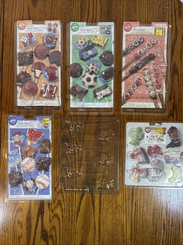 Vtg 1995 - 97 Lot of 5 Wilton Enterprises (2 NOS) + 1 Apollo Candy Molds **Read