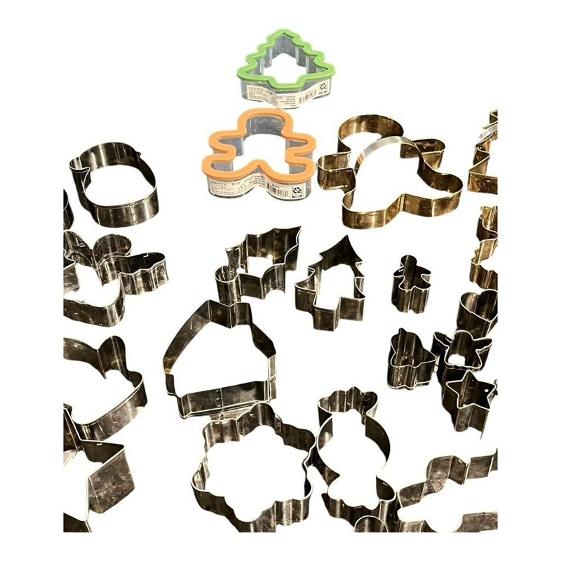 39-Piece Holiday Cookie Cutter Lot –Xmas Shapes, Metal + 2 Rubber-Edged Cutters gallery