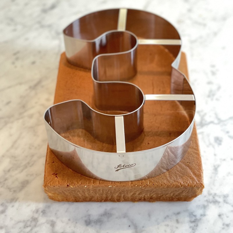 Extra Large Number 4 Cake Cutter gallery