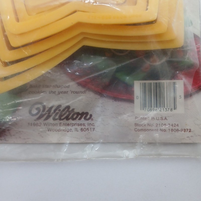 Vintage Wilton Christmas Cookie Tree Kit Graduated Cutters Sealed Packaging gallery