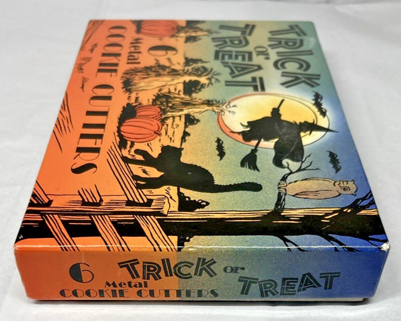 Vintage Trick or Treat Set of 6 Metal Halloween Cooky Cookie Cutters with Box gallery