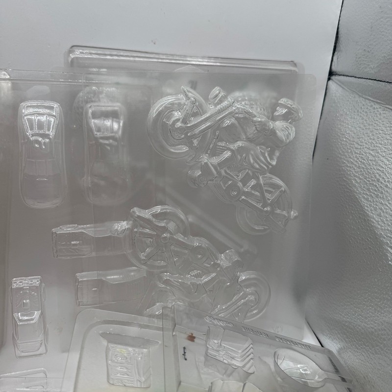 Wilton Apollo Candy Chocolate Molds Lot Clear Sports Casino Animals Vehicles gallery