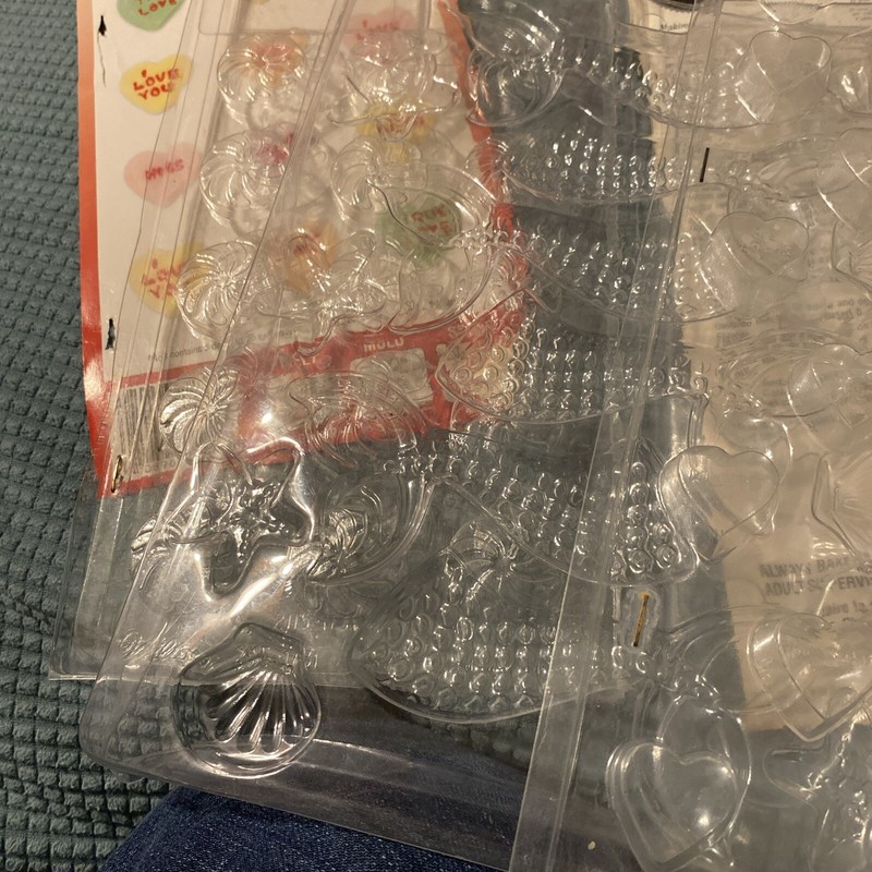 Wilton Candy Chocolate Mold Vintage Plastic x5 gallery