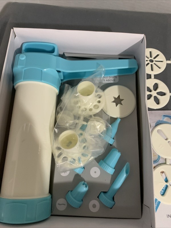 Hutzler Easy Action Cookie Press and Food Decorator 2005 23 Piece Set gallery