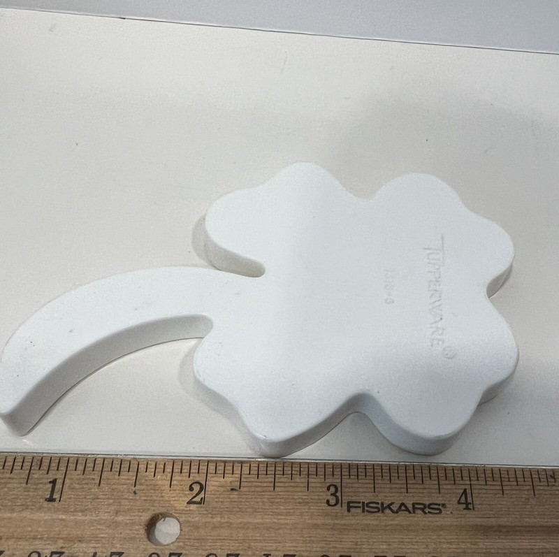 Vtg Tupperware 1316 Shamrock Clover Cookie Cutter 4" White Plastic St Patricks gallery