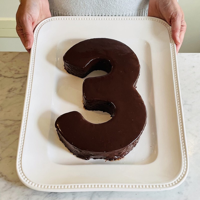 Extra Large Number 4 Cake Cutter gallery