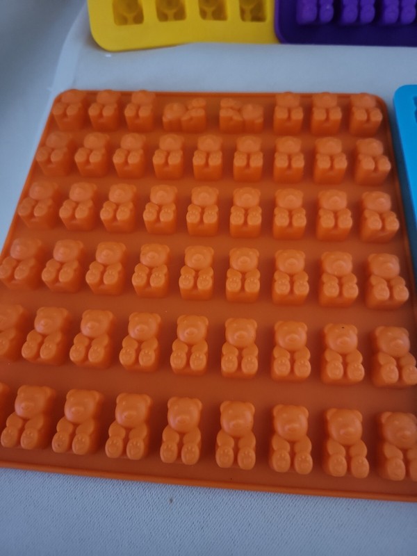 Gummy Bear Silicone molds. 2 sizes. 2/BARRETLGQ. 2/MOLDS 4 BEARS gallery