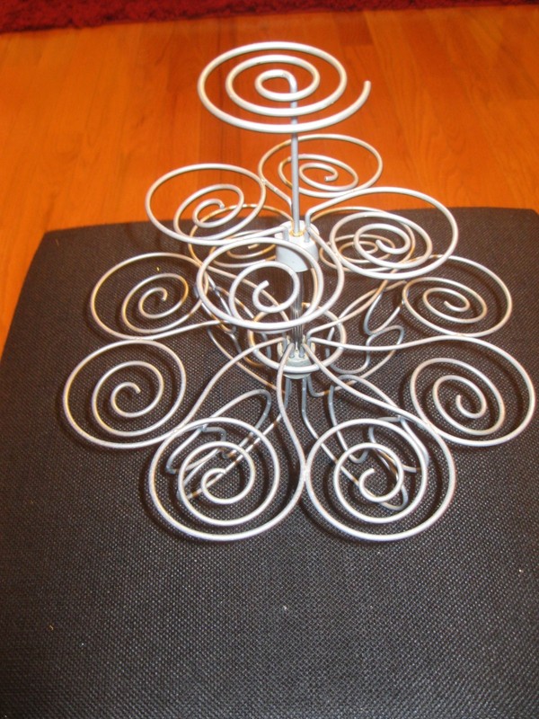 Wilton Cupcakes 'n More Desert/Cupcake Stand - Coated Metal Wire - Holds 13 - gallery