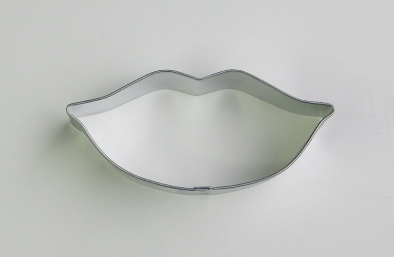 3" Lips Mouth Cookie Cutter Tin Steel Beauty Salon Diva Make Up Cosmotology