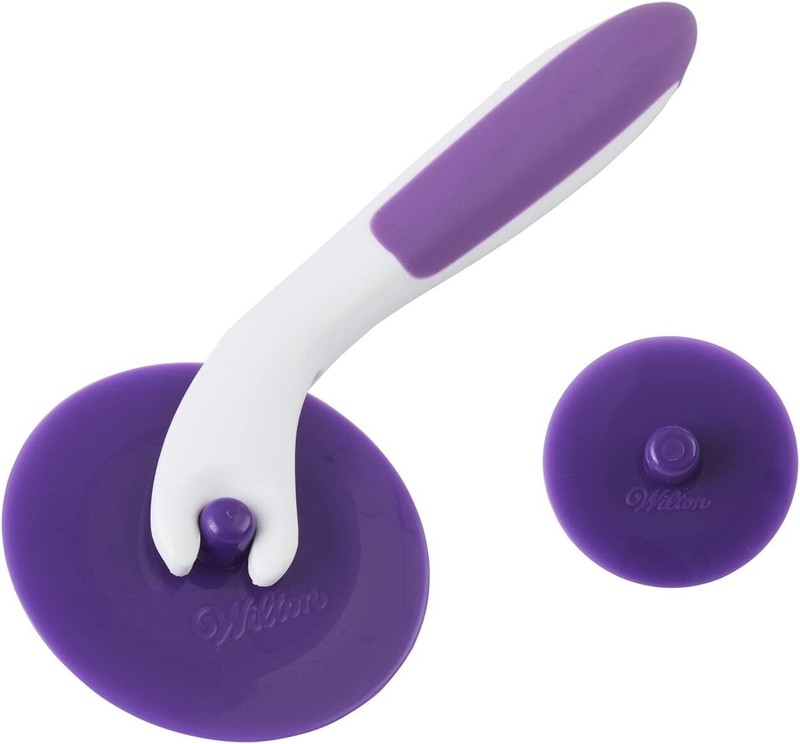 Wilton Fondant Cutter Set, 3-Piece Fondant Tools gallery