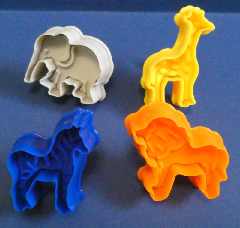 NEW, UNUSED LOT OF 4 ANIMAL 2"- 3" COOKIE STAMPERS - LION-ZEBRA-GIRAFFE-ELEPHANT gallery