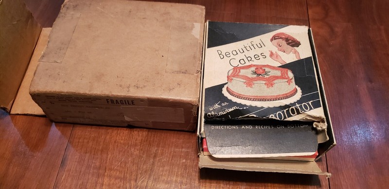 Vintage Beautiful Cakes Aluminum Cake Decorator Set & CakeMate Tips original box