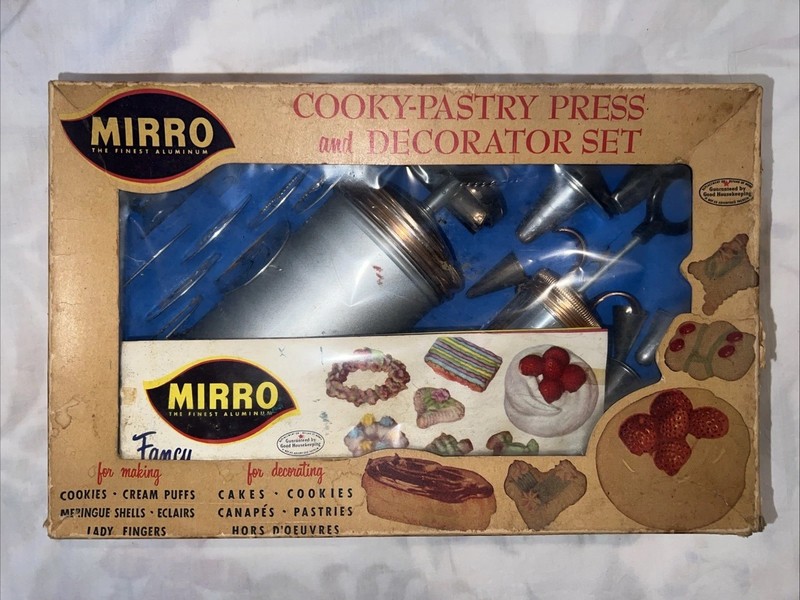Vintage Mirro 350-M Cooky-Pastry Press Hors D’Oeuvres Decorator Set Complete USA