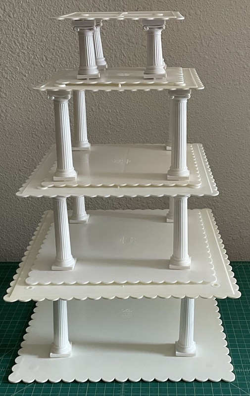 Vtg 24 Pc Wilton 13″, 11″, 9″, 7″ Square Cake Separator Plates 3”, 5” Pillars