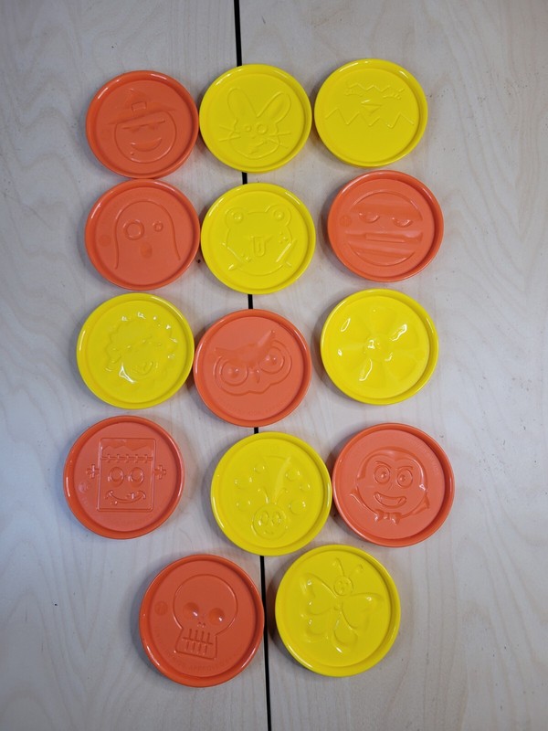 Pampered Chef Easter & Halloween Cookie Cutters Round & Shapes Total Of 14 gallery