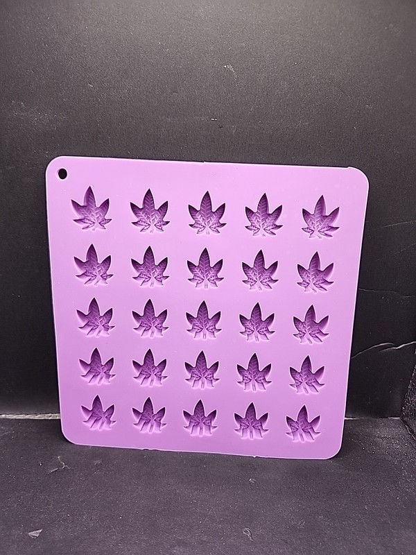 Silicone Gummy Mold 3 Pack Leaf Shape BPA Free Food Safe Treats Easy Release gallery
