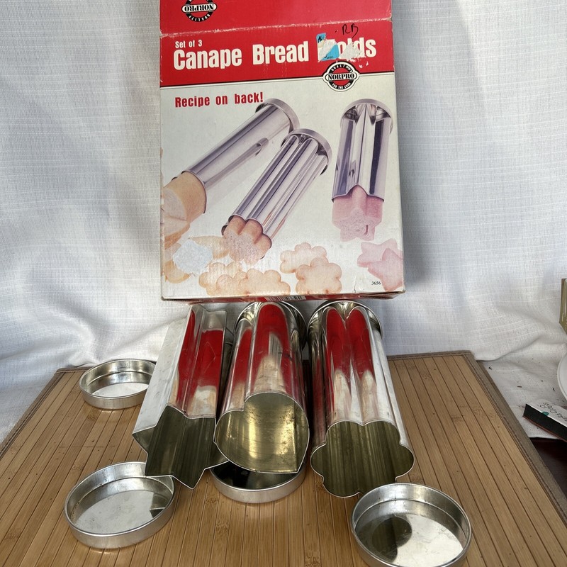 Canapé Bread molds Star Flower heart Baking Molds Set Rolled Edges Recipe