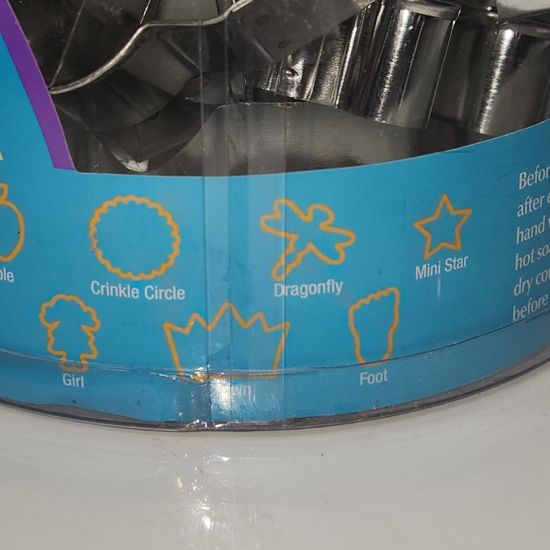 Wilton 30 Piece Cookie Cutter Set Metal Christmas Holiday Etc... gallery