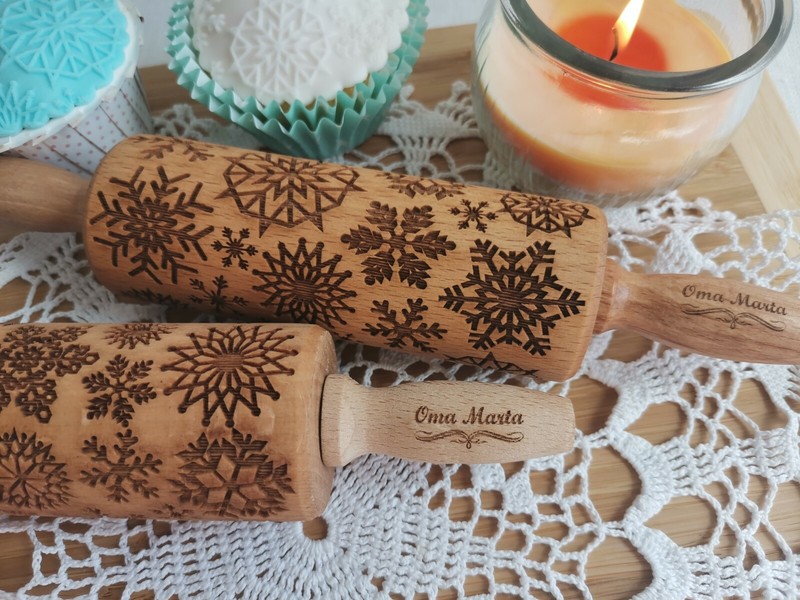 Snowflakes Engraved Rolling pin Embossed Rolling Christmas cookies Carved molds gallery