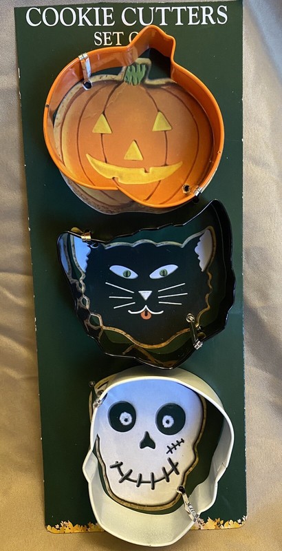 Halloween Cookie Cutters set of 3 PUMPKIN CAT SKELETON – Metal – NEW