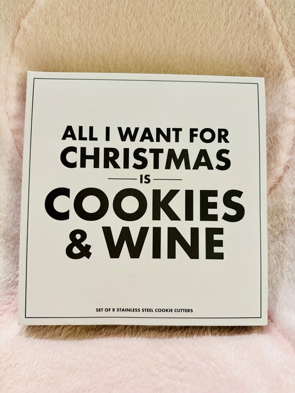 Santa Barbara Design Studio - Set of 8 Stainless Steel Cookie Cutters gallery