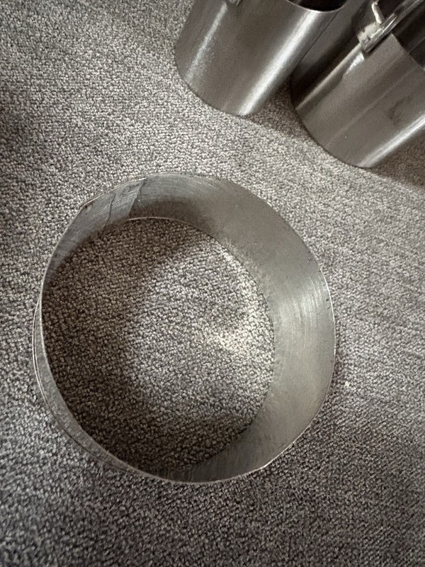 Unbranded Stainless Steel Biscuit or Cookie Cutter Set - Round - 3 pcs gallery