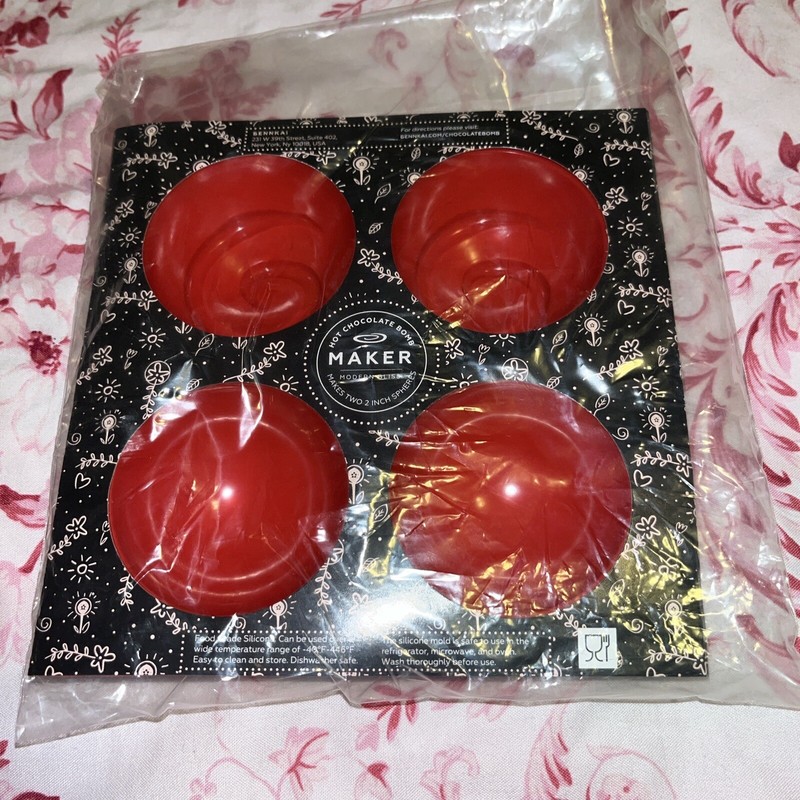 Bennkai Modern Bliss Silicone Hot Chocolate Bomb Maker 2inch Spheres CD4 Red-Q