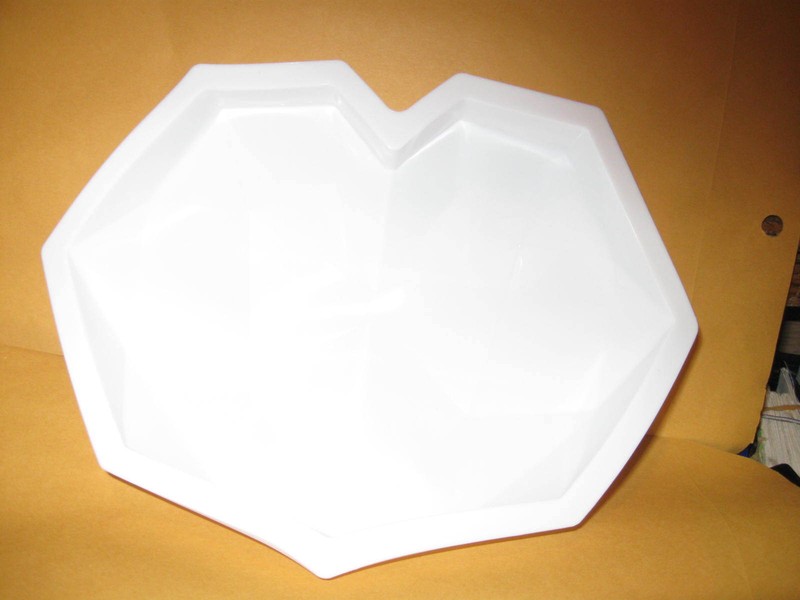 New SILICONE MOLD Large HEART 8" x 7 1/4" x 1 1/2" gallery