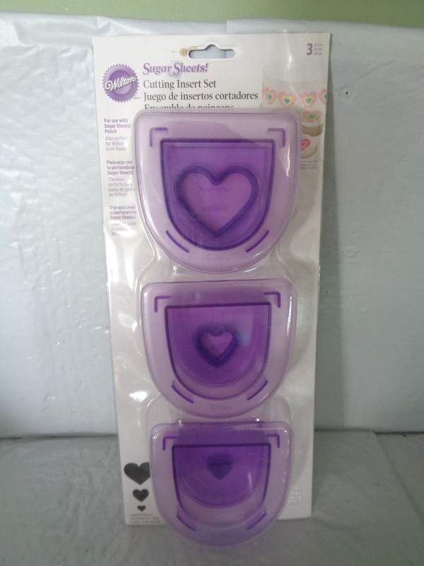 Wilton Sugar Sheets – Cutting Insert Set – Layered Hearts – 3-Pieces – New