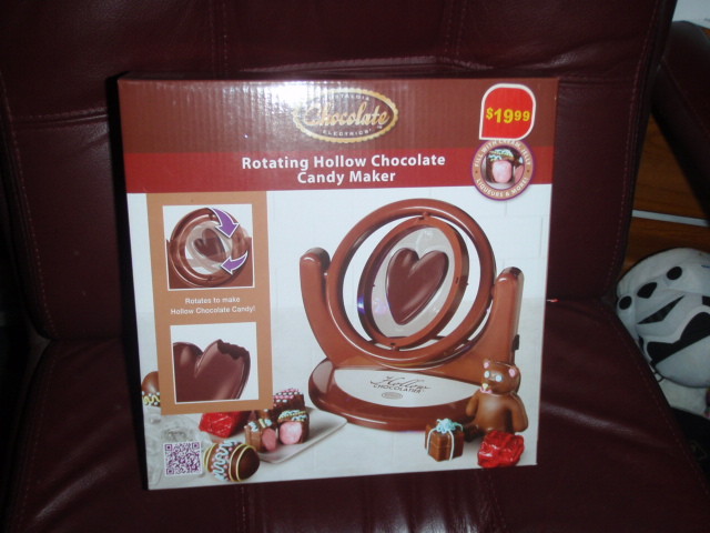 Nostalgia Chocolate Electrics rotating hollow chocolate candy maker NEW IN BOX