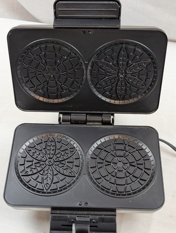 Cuisinart Pizzelle Press WM-PZ2C Non-Stick Italian Cookie Maker Tested gallery