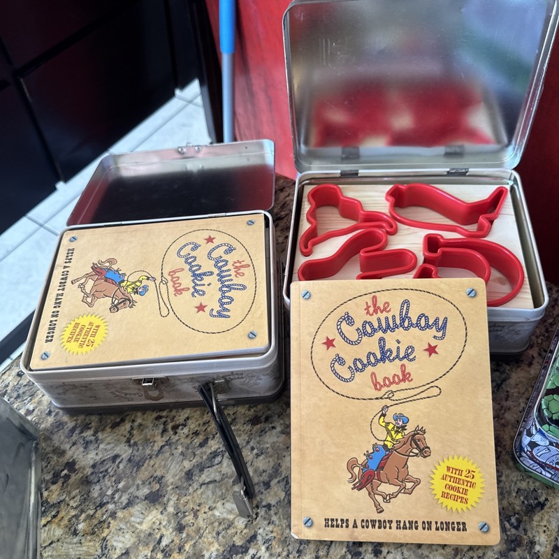 The COWBOY COOKIE Box 4 Cookie Cutters Recipe Book Tin Box LOT OF 2 gallery