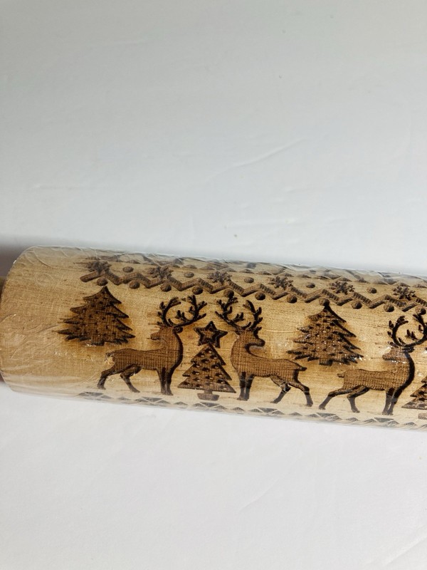 17” Embossed Wooden Rolling Pin, Engraved Snow Flakes Reindeer Xmas Tree NEW NIP gallery