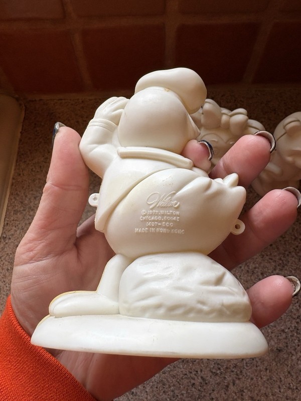 5 Vtg Wilton Disney Character 3D Chocolate Baking Sugar Plastic Molds Mickey gallery