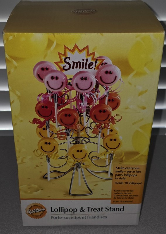 Wilton Lollipop & Treat Stand New gallery