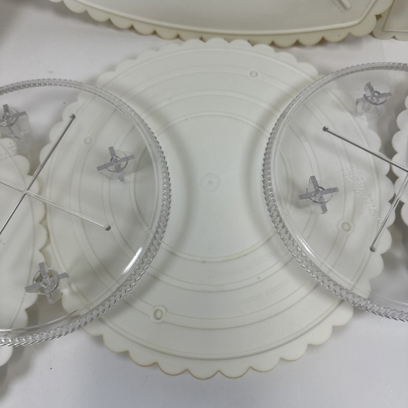 Wilton Wedding Cake Separator Plates Round Heart Square Scalloped VTG Lot gallery
