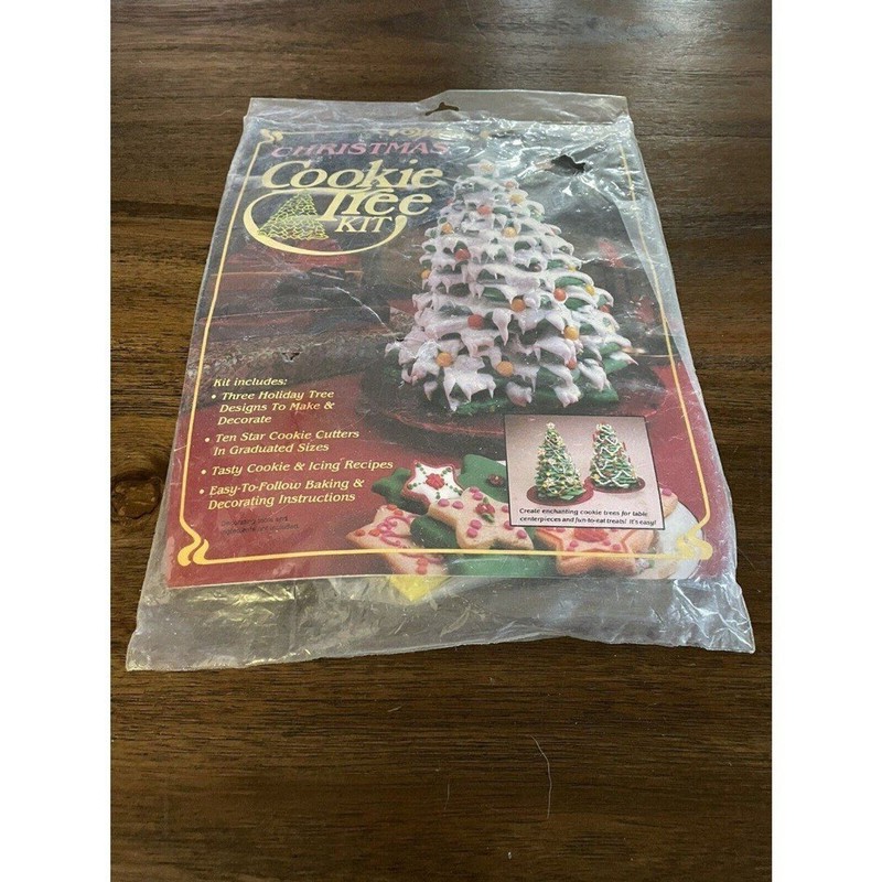 Wilton Cookie Tree Kit Make Festive Christmas Tree with Cookies 10 Piece Kit.