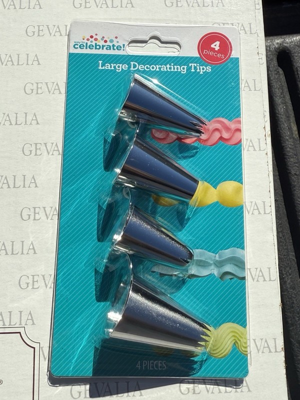 4 Tips Cake Decorating Set – Frosting Tips – 2 Pack – Total Of 8 – New