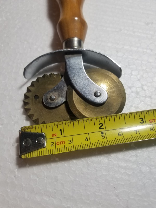 VTG Inox Italy Berarducci Pastry Pie Cutter Crimped Smooth Brass Blades 6" gallery