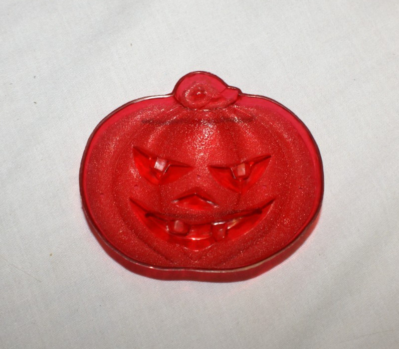 VTG Aunt Chicks Cookie Cutters Red Transparent Clown, Pumpkin or Bunny & Egg gallery