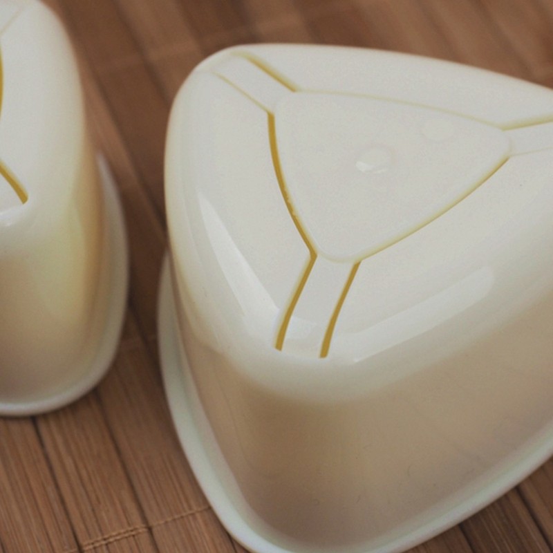 2X DIY Triangle Rice Ball Mold Sushi Cuisine Seaweed Rice Ball Dry Bento Mould gallery